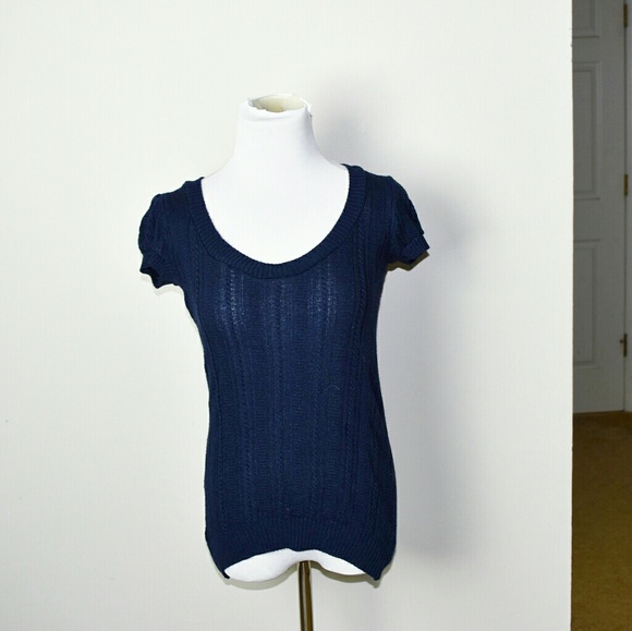 Tops - Super Cute Navy Short Sleeve Shirt